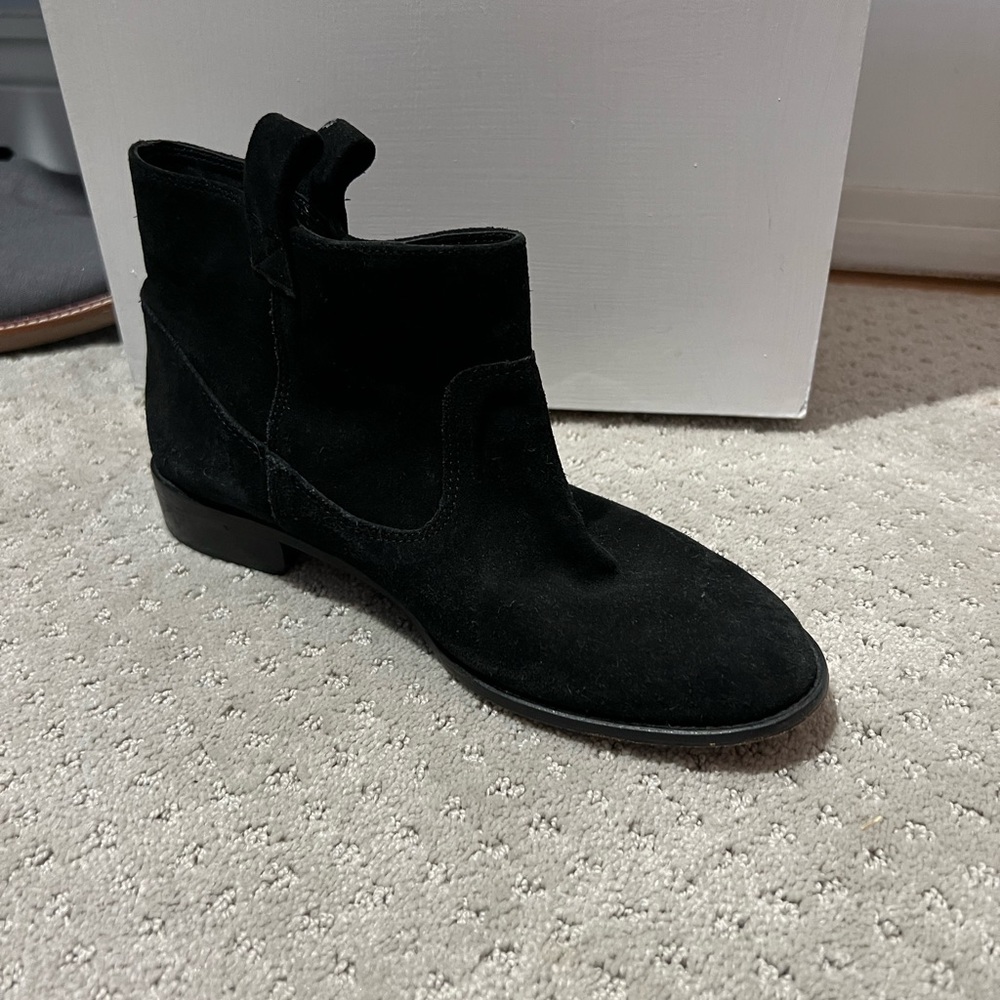 Black suede ankle booties by Sandia, sz 6-6.5, new heels